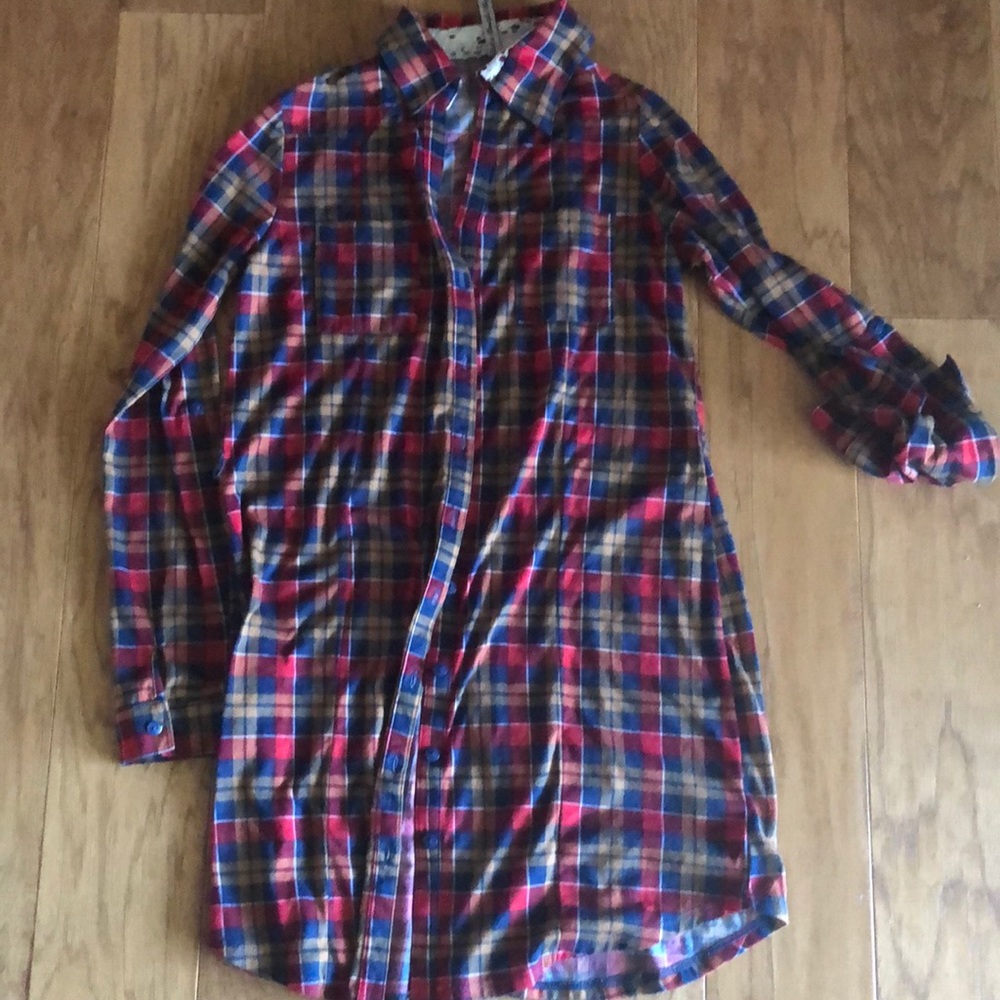 Red and Blue Long Sleeve Notched Collar Button Down Shirt